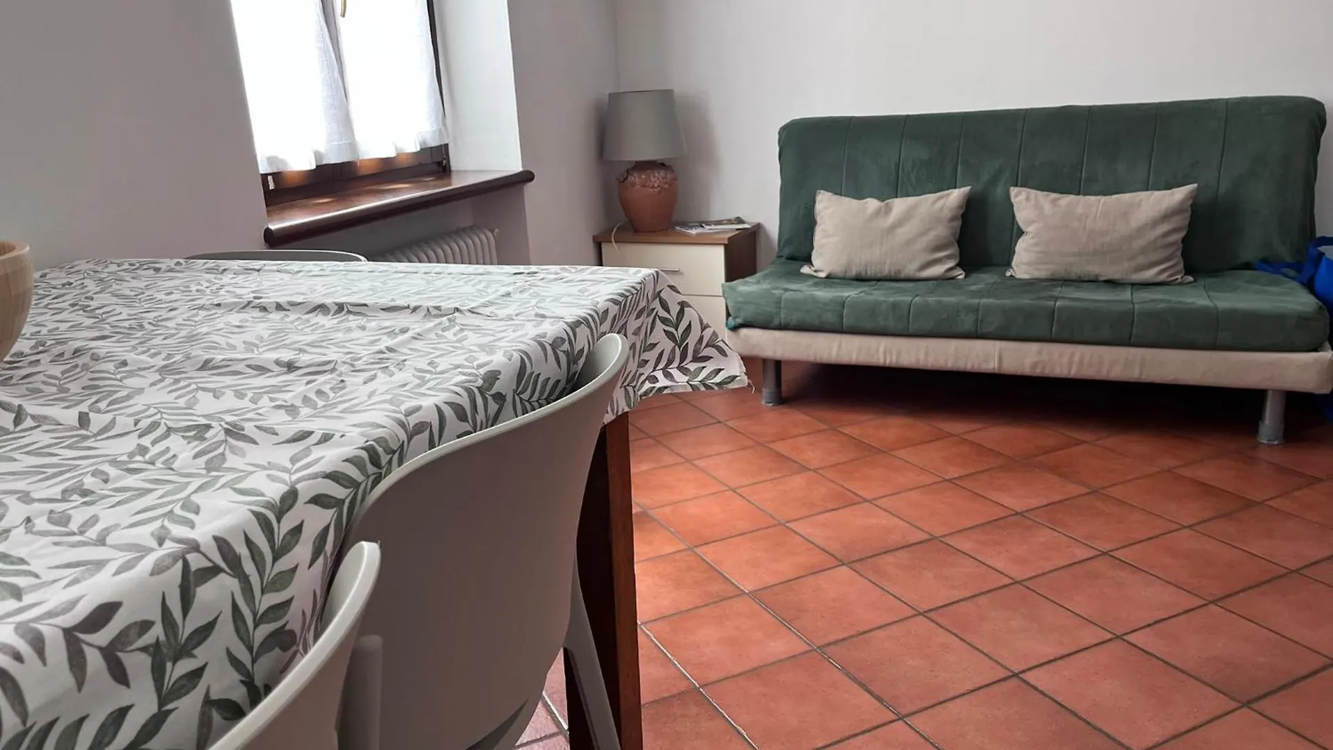 גארדה Apartment- City Center And Lake View